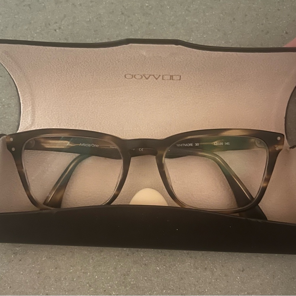 Article one Italy Tortoise Brown glasses w case 53 20 145